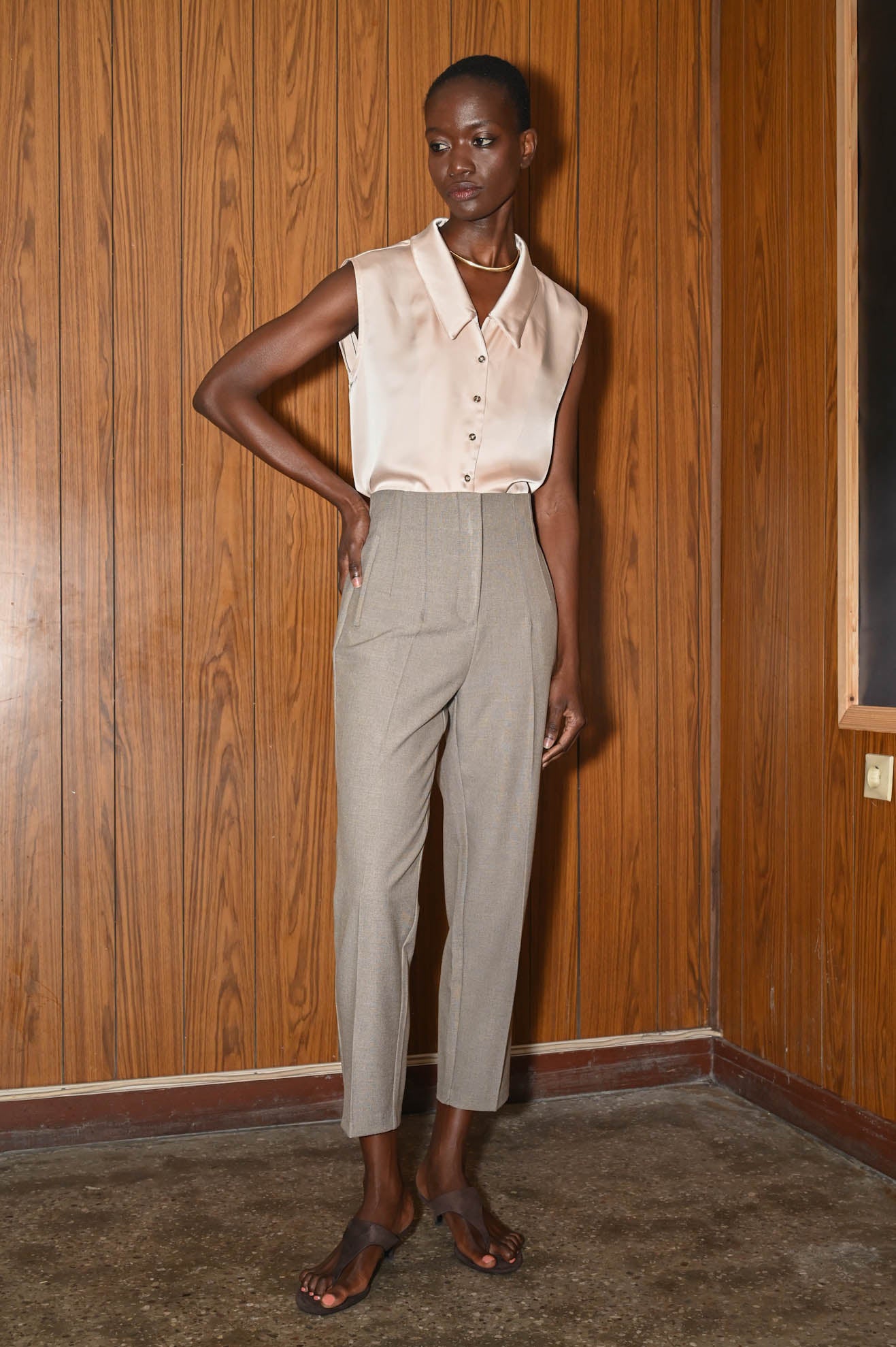 Σατινέ πουκάμισο αμάνικο